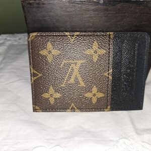 Louis Vuitton Luxury Brown and Black Card Holder